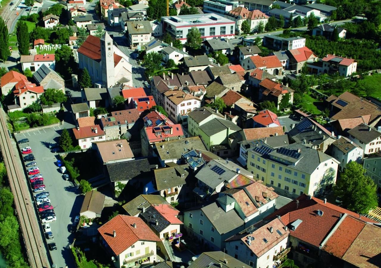 Gasthof Zur Sonne Lasa Exterior photo